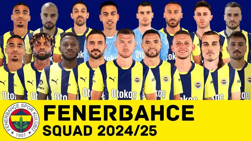 Cầu thủ FCSB tạt bóng trong trận đấu với Fenerbahce