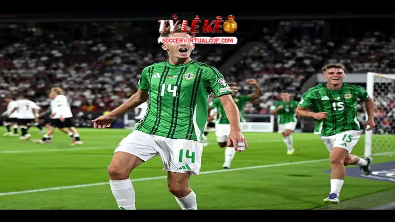 Cầu thủ Bắc Ireland với pha dứt điểm chính xác